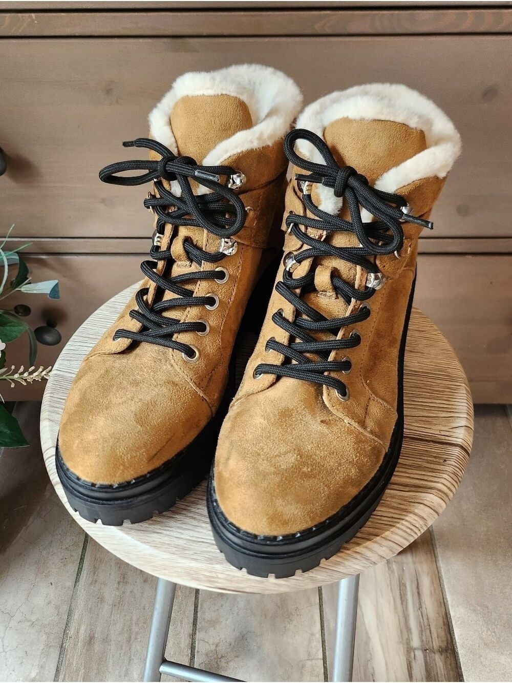 American Eagle Outfitters Women's Tan Suede Shearling-trimmed Lace-Up Boots